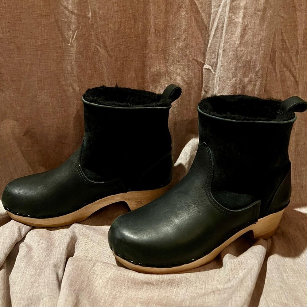 No.6  5" Pull on Shearling Clog Boot on Mid Heel in Black Suede size 38